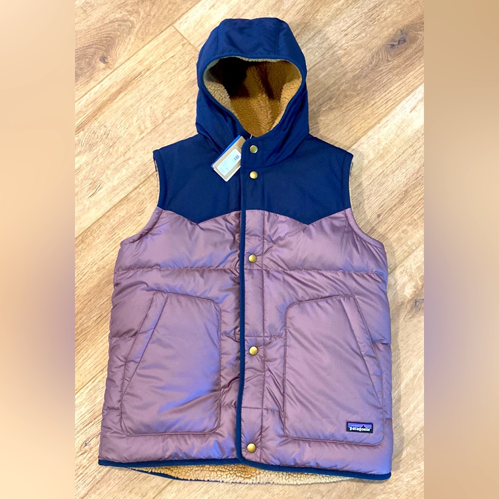 - Patagonia Bivy Women’s or Girl’s Reversible vest